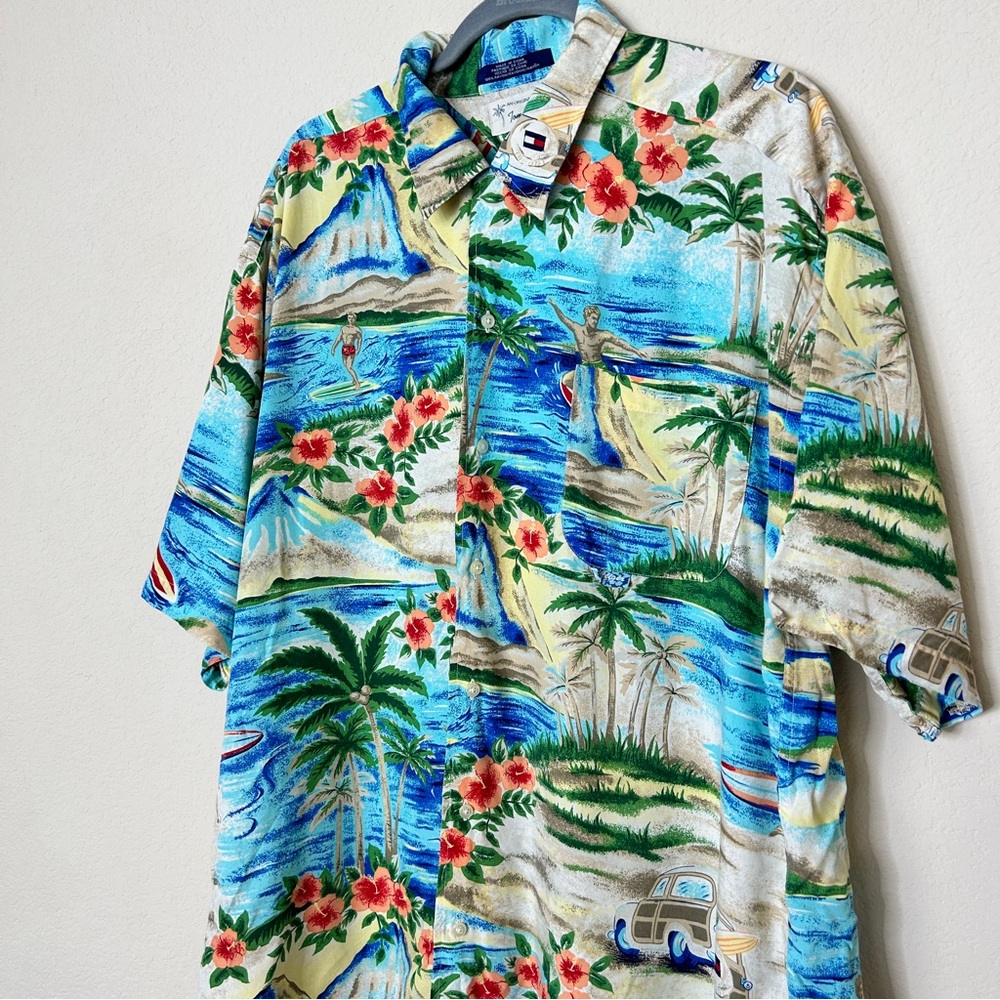 Vintage Tommy Hilfiger Logo
Hawaiian Surfing Floral Board SS
Camp Shirt … - Picture 2 of 10